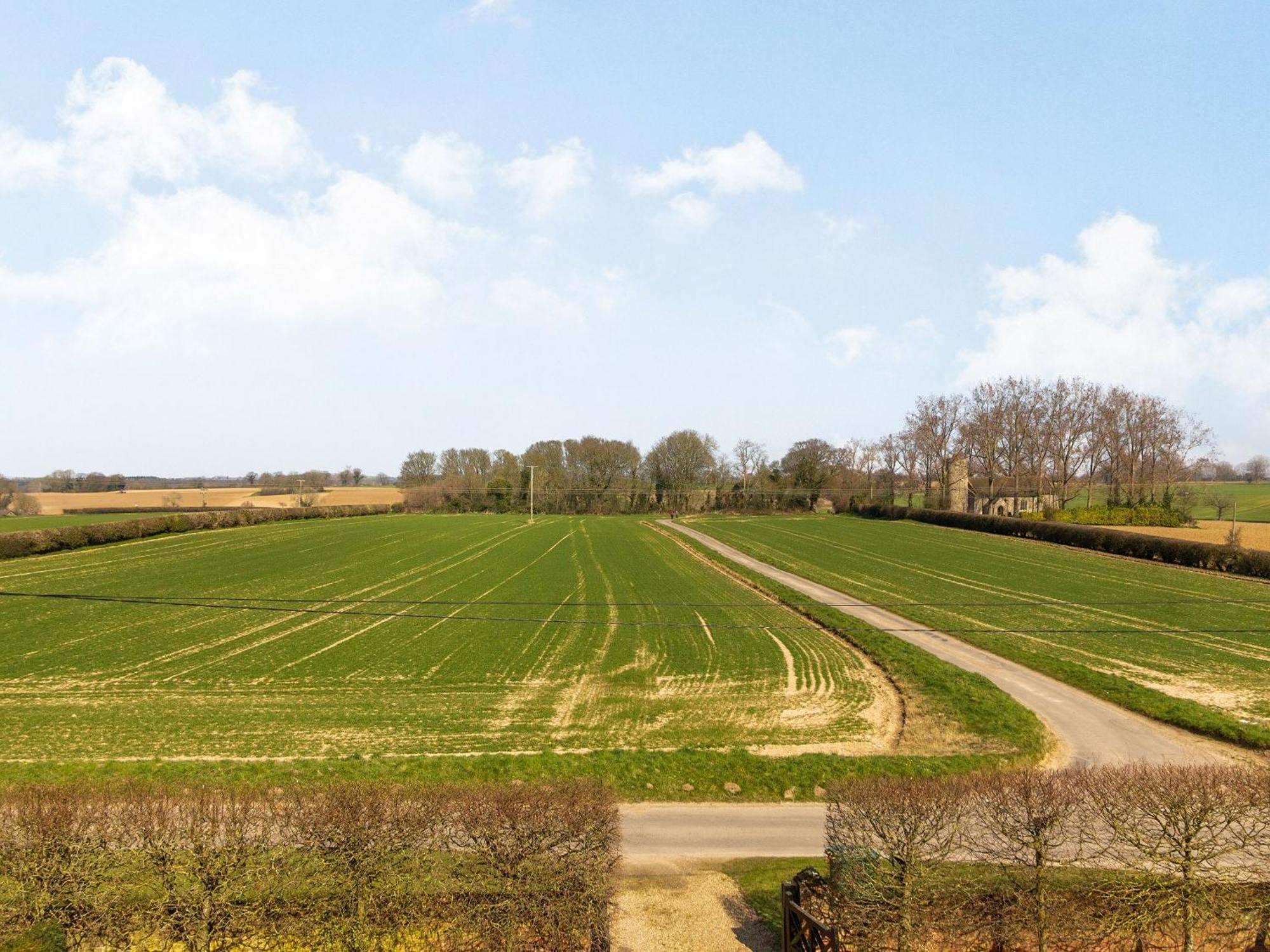 Hemblington Hall Arts And Leisure Ltd South Walsham Екстериор снимка